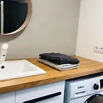 Les De Romain Et Julien Apartment *